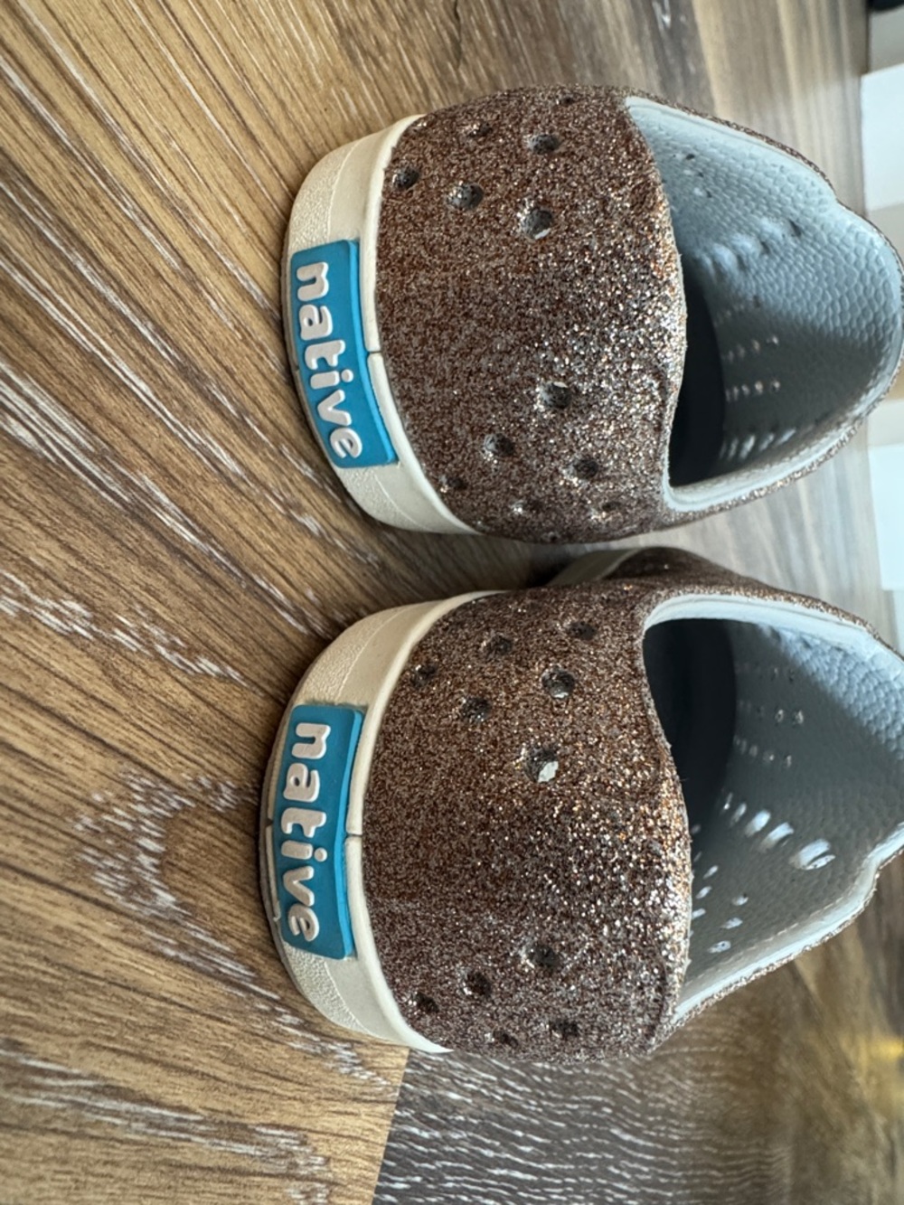 Native Kids Glitter Slip-On Sneakers in Rose Gold and White Like New! size C6 - Picture 3 of 5